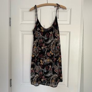 Socialite size M shift dress